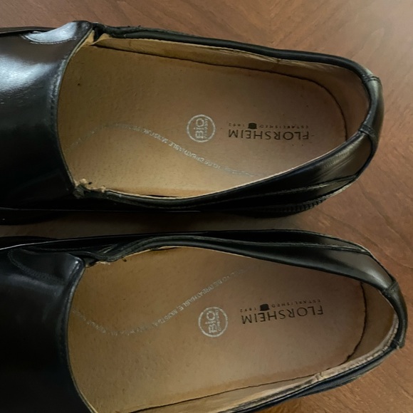 Men’s Florsheim Corvell Moc Toe Slip-on Shoes - Picture 9 of 11